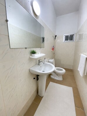 Towels, soap, toilet paper - Furnished residence in a residential area of bingerville (bingerville)