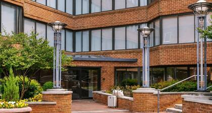 Global Luxury Suites at Georgetown