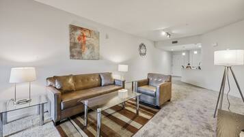 Standard Apartment, 1 Bedroom | Living area