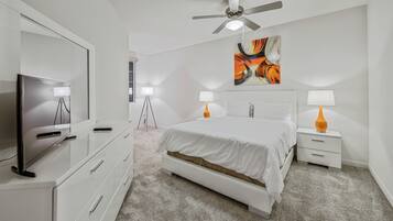 Standard Apartment, 2 Bedrooms | Bathroom | Combined shower/tub, towels, soap, shampoo