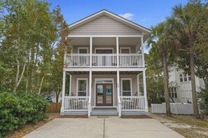 Exterior - Sugar Sand Bungalow - Walk to Beach! (Santa Rosa Beach)