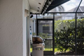 Property grounds - Villa Coastal Haven: A Luxurious Waterfront Boaters Paradise (Cape Coral)
