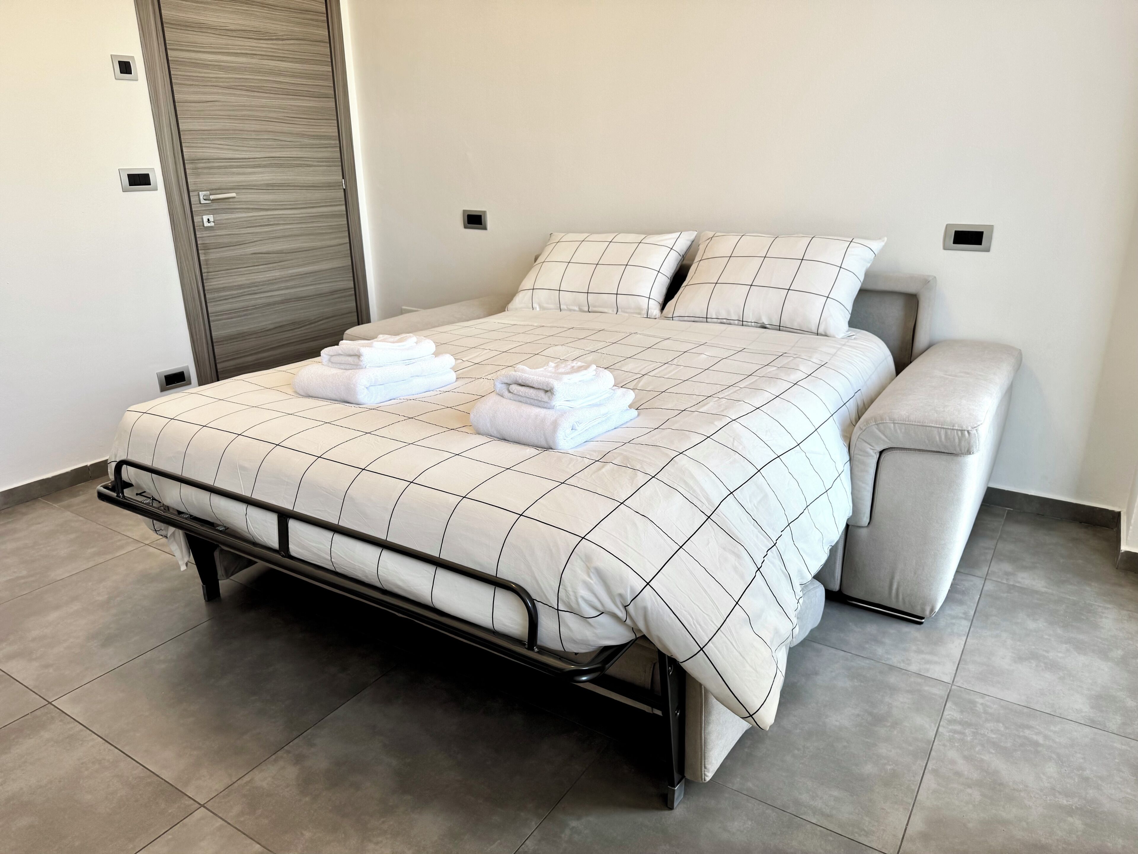 1 chambre, bureau, fer et planche à repasser, Wi-Fi gratuit