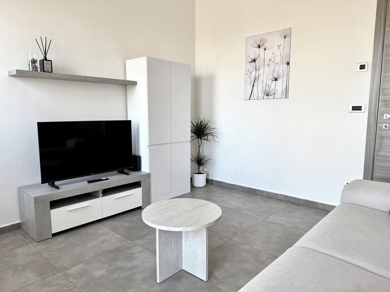 Cuneo Center-modern Two-room Apartment With Panoramic View - Cuneo