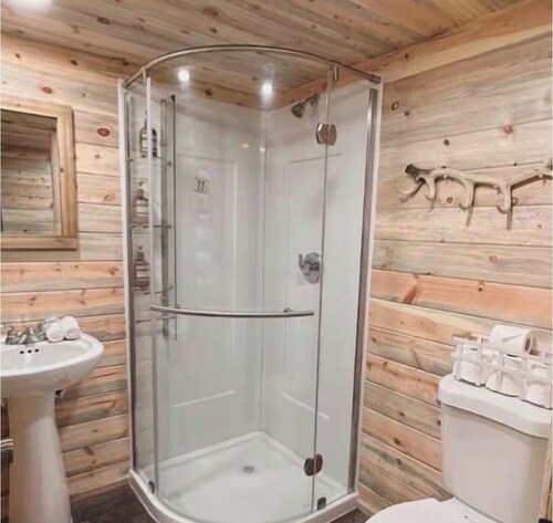 Rustic Finn Cabin near Hoh Rain Forrest- Rialto beaches- Olympic Forrest hiking
