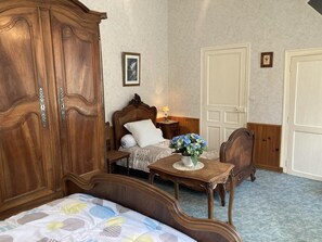 Room - Le Petit Gîte du Theil Au Servant (LA CHAPELLE-VIVIERS)