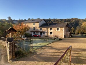 Exterior - Vrbo Property (MARNAY)