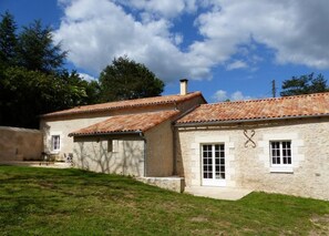 Exterior - Les Pierres de la Dive (VALENCE EN POITOU)