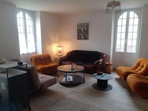 Living area - Le Moulin Brûlé - BETHINES (BETHINES)