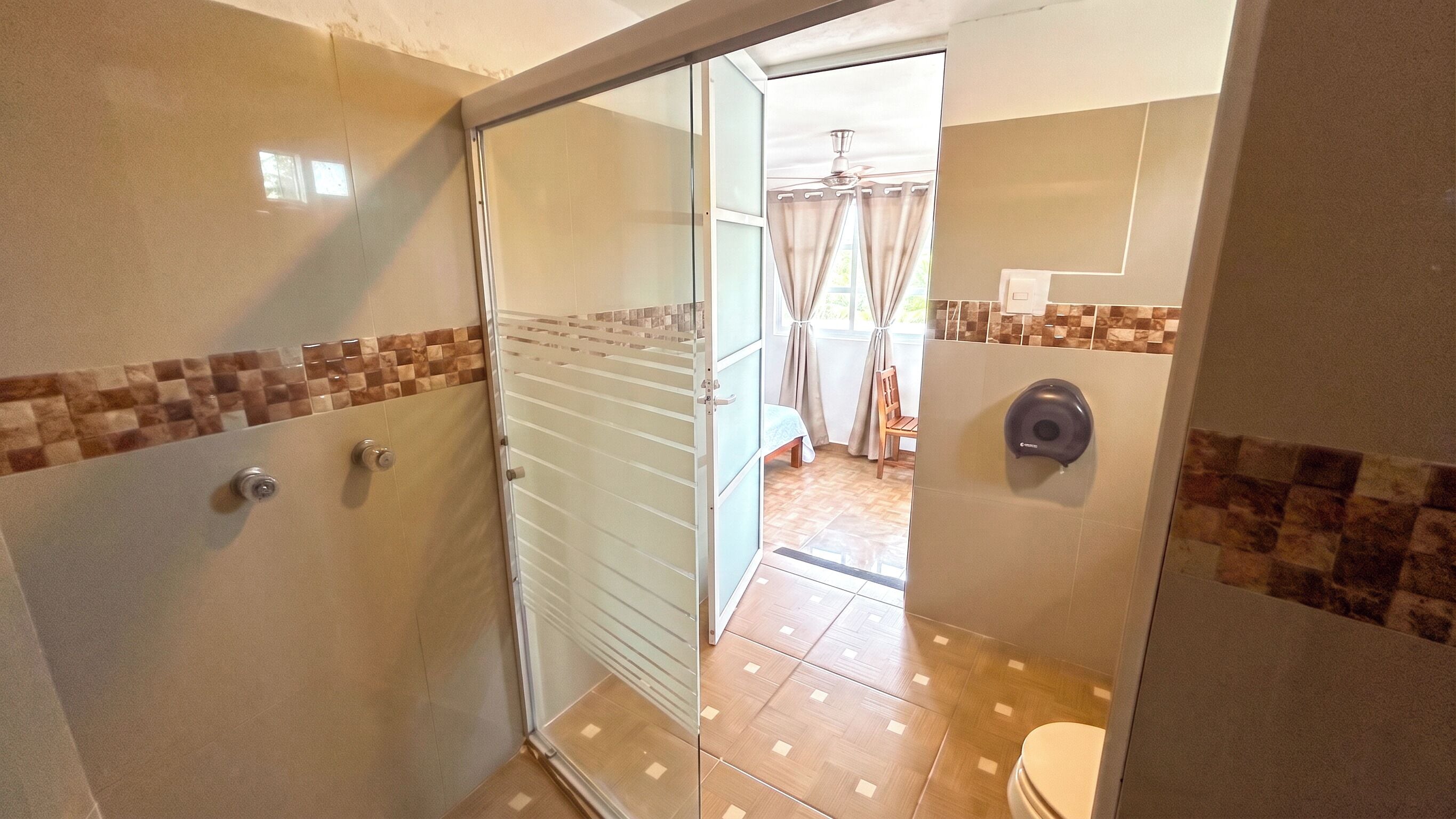 Classic Double Room | Bathroom