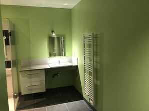 Bathroom - Gîte de Villodier - VIGEANT (LE) (VIGEANT (LE))