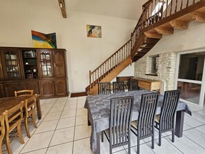Dining - Le Pin de la Tour - SOSSAIS (SOSSAIS)