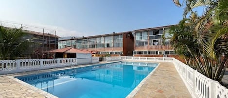 Apartment | Pool | 10 outdoor pools