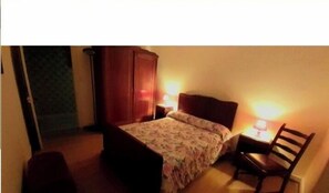 Room - Vrbo Property (BONNES)