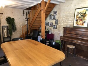 Dining - Le Clos Constance - SAINT-MARTIN-LA-PALLU (ETABLES) (SAINT-MARTIN-LA-PALLU (ETABLES))