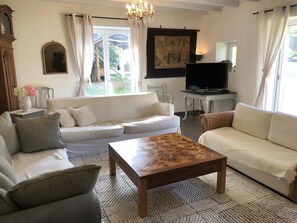 Living area - Le Clos Constance - SAINT-MARTIN-LA-PALLU (ETABLES) (SAINT-MARTIN-LA-PALLU (ETABLES))