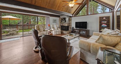 Your Private Knoll Retreat | fenced yard, relaxing setting