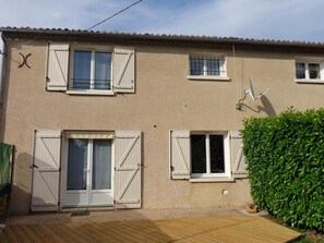 Exterior - Les 3 Nichoirs - LIGUGE (LIGUGE)