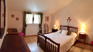 Room - Les Trois Rivières - PERSAC (PERSAC)