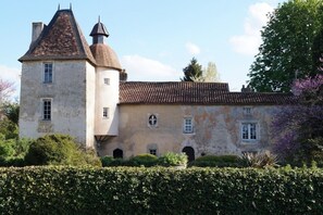 Exterior - Vrbo Property (ASLONNES)