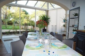 Dining - Vrbo Property (ASLONNES)