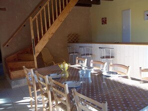 Dining - Le Gîte de L'Esservier (PERSAC)