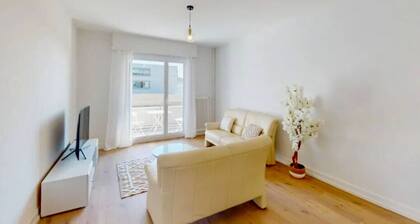 Spacious Minimalist Prilly 2 BR