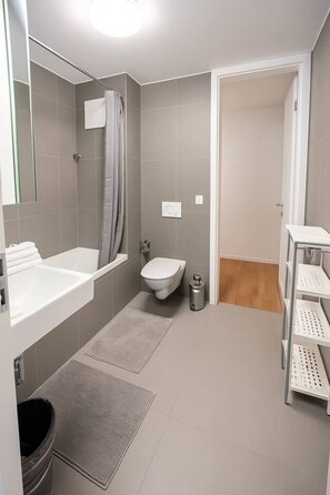 Hair dryer - Montchoisi 2.5 Apt Near Gare/Ouchy Smart Lock (Lausanne)