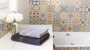 Bathroom - La P'tite Cartonnerie (MIGNE AUXANCES)