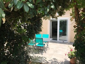 Outdoor dining - Le Loft 2 - VOUNEUIL SOUS BIARD (VOUNEUIL SOUS BIARD)