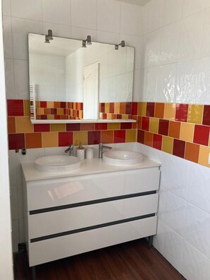 Bathroom - Vrbo Property (LAVOUX)