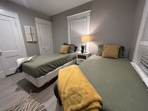 Ferros/tábuas de passar roupa, Wi-Fi, roupa de cama