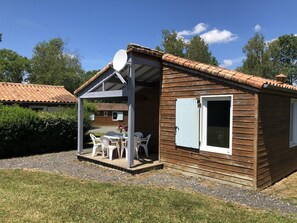 Outdoor dining - Chalet N° 3 - SAINT SECONDIN (SAINT SECONDIN)