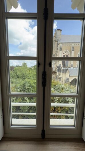 Interior - Au clair de la Rhune (MARCAY)