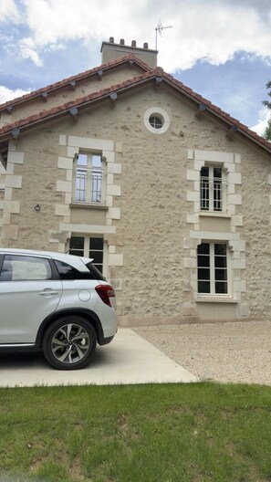 Property grounds - Au clair de la Rhune (MARCAY)
