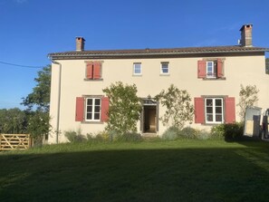 Exterior - Les plébins - SAULGE - Gîte (SAULGE)