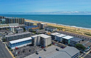 Exterior - Three Bedroom Oceanside Condo Steps from the Beach (Ocean City)