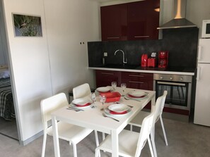 Private kitchen - Le Martin-Pêcheur - SAULGE (SAULGE)