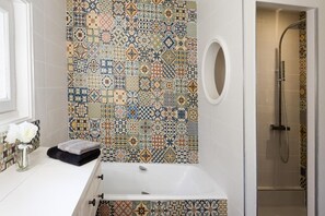 Bathroom - La Cartonnerie - MIGNE AUXANCES (MIGNE AUXANCES)