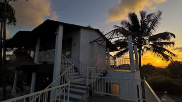 Standard Room, Balcony, Bay View | Exterior