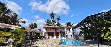 Superior Bungalow, Balcony, Bay View | Pool | Outdoor pool