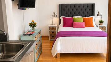 1 bedroom, WiFi (free), bed sheets