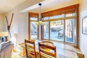 Interior - Ski-In/Out Condo w/ Fireplace + Dogs OK (Whitefish)