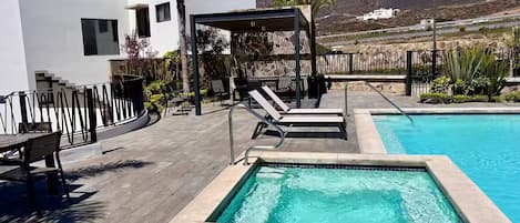 Outdoor pool, a heated pool