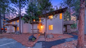 House (3 Bedrooms) | Interior - The Incline Perch by Avantstay Cozy Condo + Pool + Forest Views Near Diamond Peak (Incline Village)
