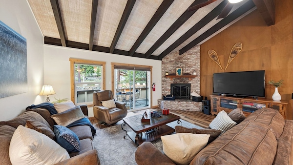 The Incline Perch By Avantstay Cozy Condo + Pool + Forest Views Near Diamond Peak - Lake Tahoe