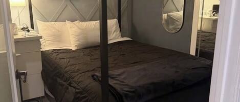 1 bedroom, WiFi, bed sheets, wheelchair access