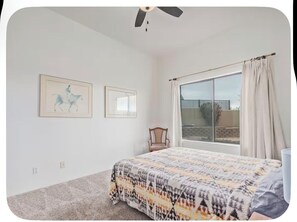 Iron/ironing board, WiFi, bed sheets - Desert Escape in the Foothills!
Family friendly with pool and views (Tucson)