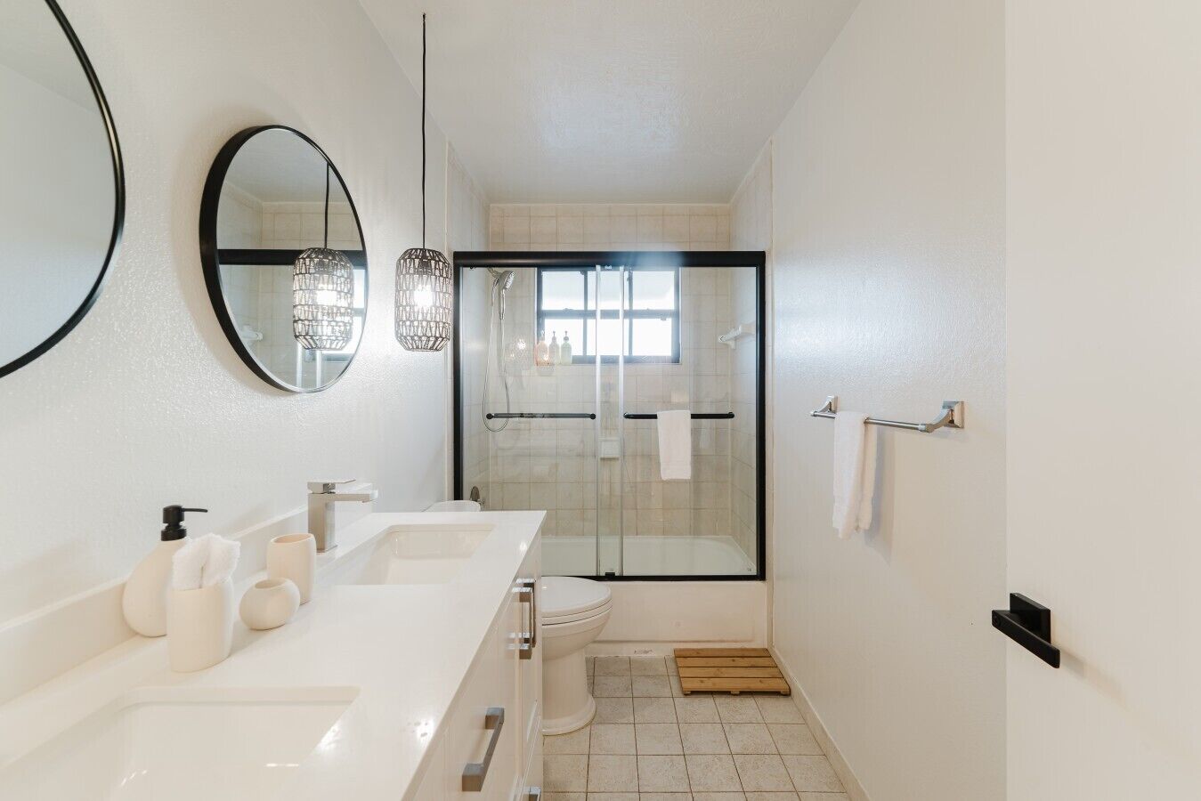 Bathroom 2: Full bathroom with tub shower combo and double sinks.  Located upstairs