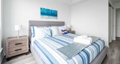 High Rise 1BR Condo w Balcony & Beautiful Views